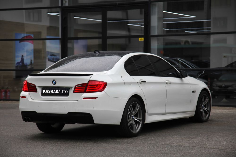 BMW 5 Series 520 Офіційна