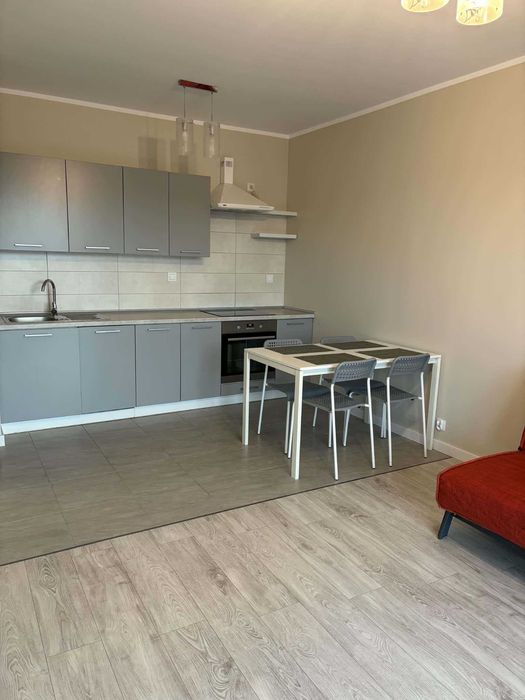 Komfortowe mieszkanie 2-pokojowe na Leśnej 21  ( Platanowy Park )  z zewnętrznym miejscem parkingowym