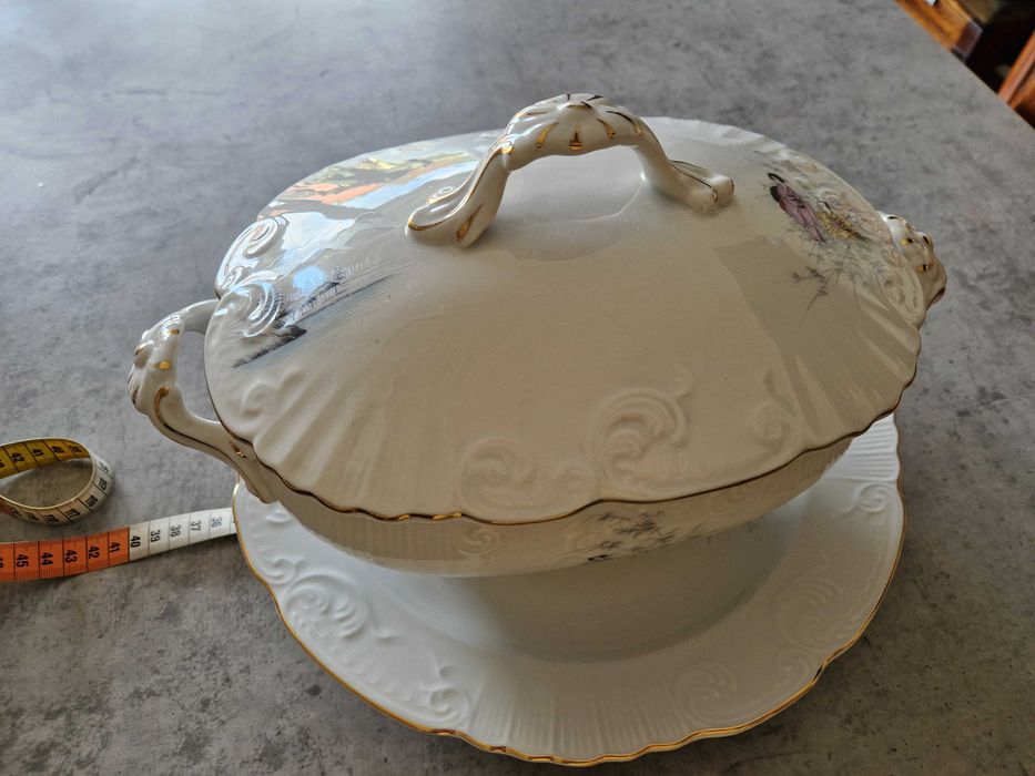 Terrina e prato de bolo de colecção Família Rose da Vista alegre