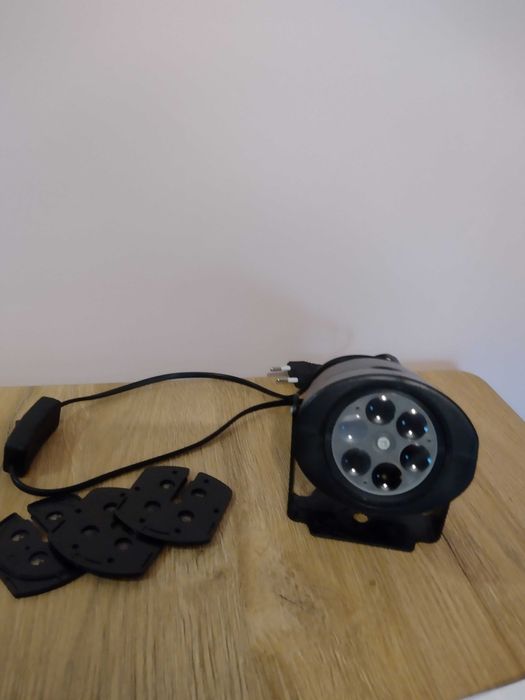 Projektor na ściane