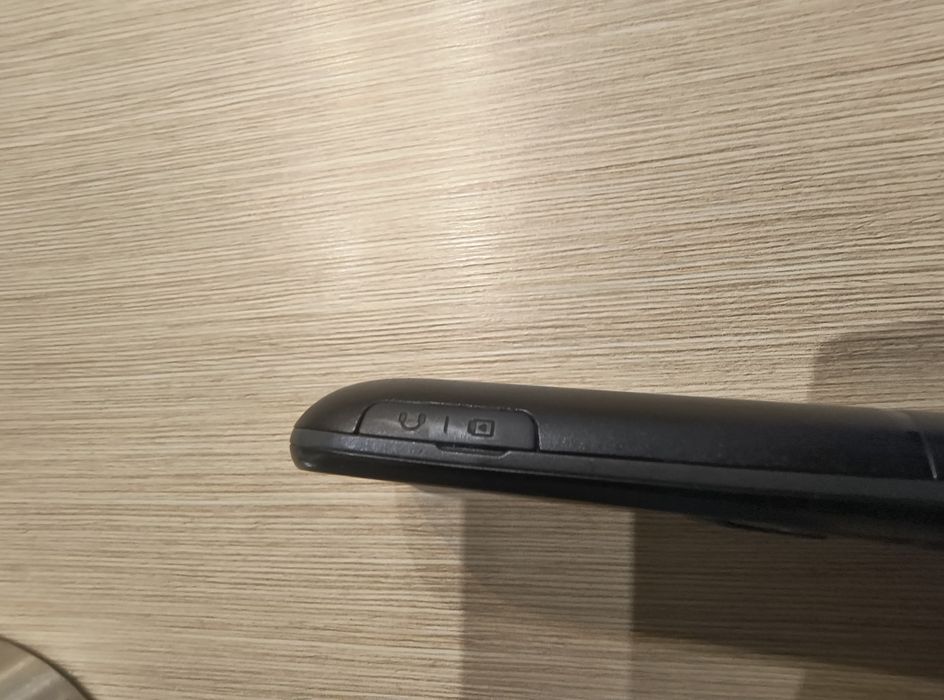 Samsung E1200i, 3,86 cm (1.52"), 800 mAh czarny + ładowarka