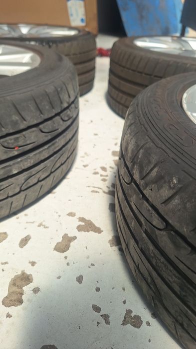 Vendo jantes com pneus 215/45 R16
