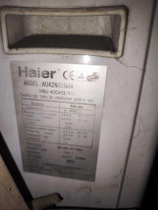 Klimatyzator kasetonowy Haier z jed. zewnętrzną, wydajność na 100 m2