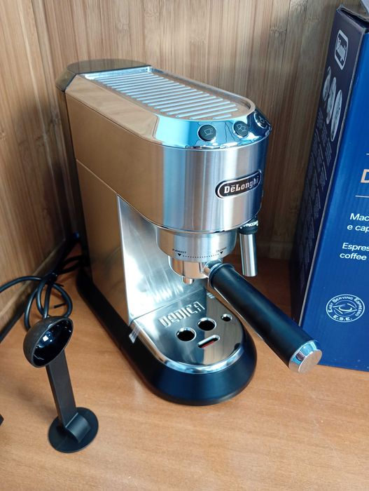De'Longhi Dedica Style EC685.M – Ekspres kolbowy