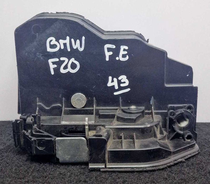 Fechadura / Fecho Porta Frente Esquerdo BMW 1 (F20) ano 2011