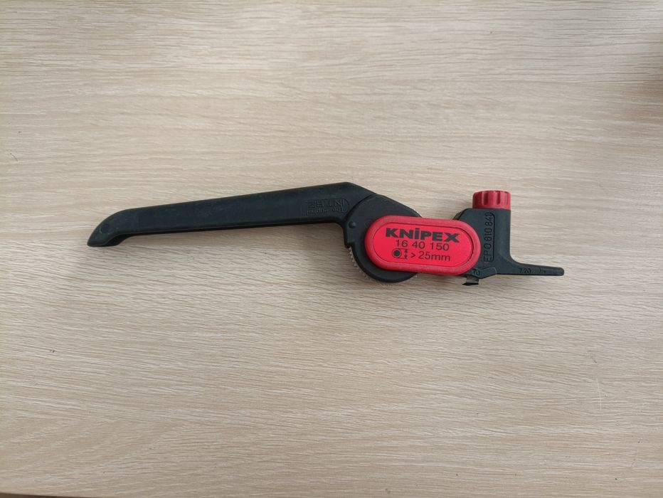Knipex Przyrząd do ściągania zewnętrznej izolacji