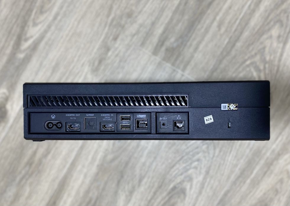 Xbox One 500 gb ігрова консоль / приставка