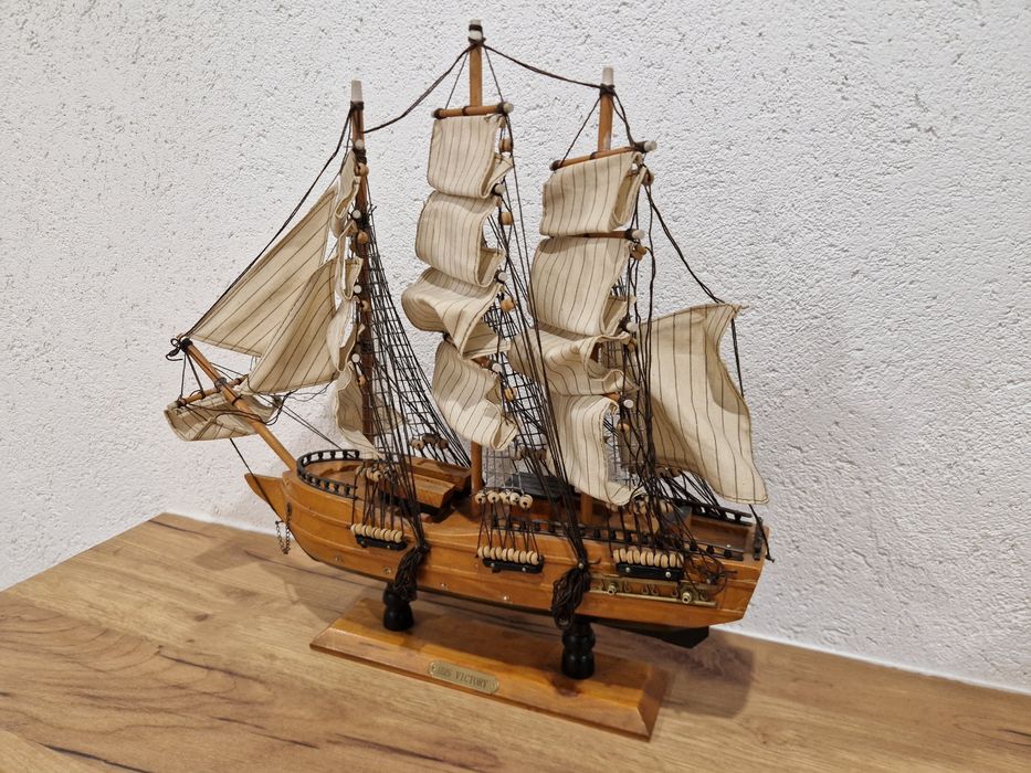 Statek HMS VICTORY / Drewniany model z USA / 20-letni / Polecam!