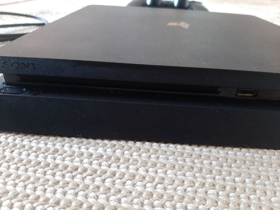 Playstation 4 Slim 500 GB