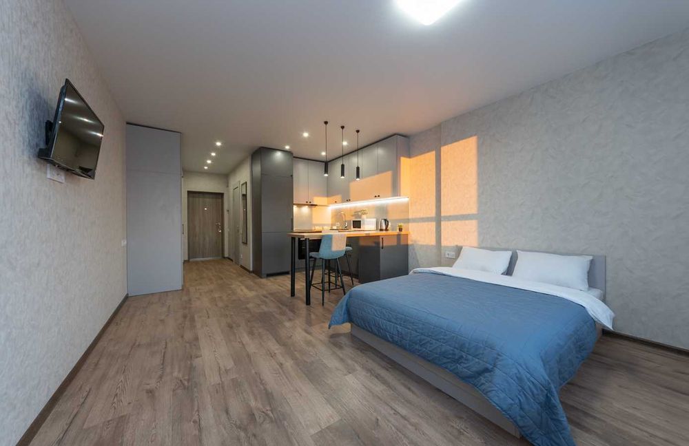 Оренда подобово - затишний смарт із ванною, біля метро. Світло 24/7.