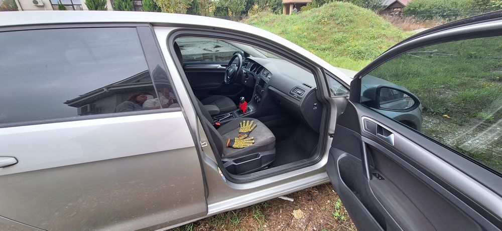 Продам Golf 7 2013года