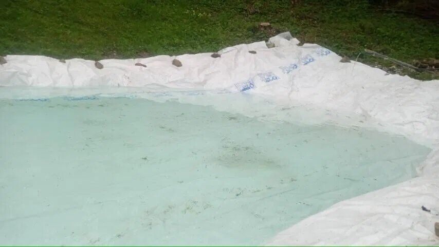 Плівка для ставка