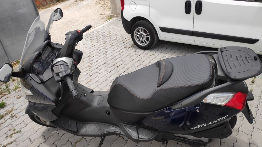 Aprilia atlantic como nova