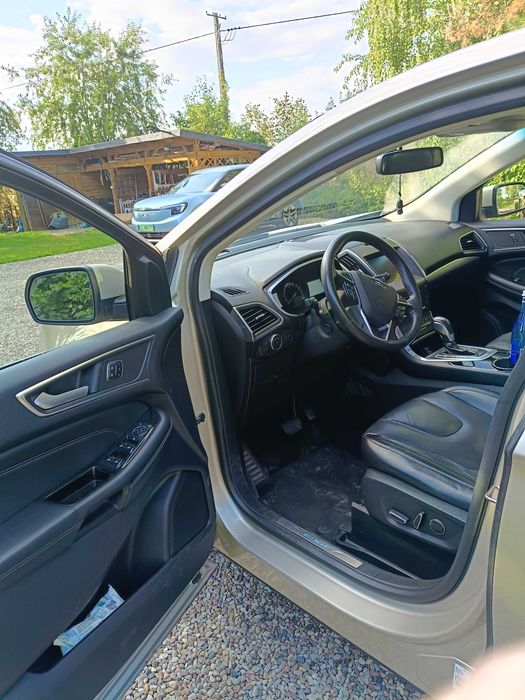 Ford Edge Titanium