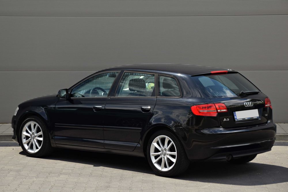 Audi A3 8P Sportback / LIFT / 1.6TDI CR 105KM / 2011r / Klimatronic