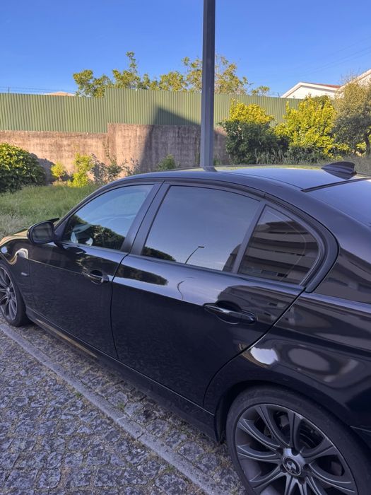 BMW E90 318D 2011