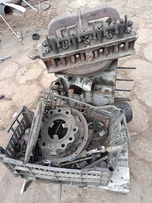 Silnik Ferguson MF benzyna części