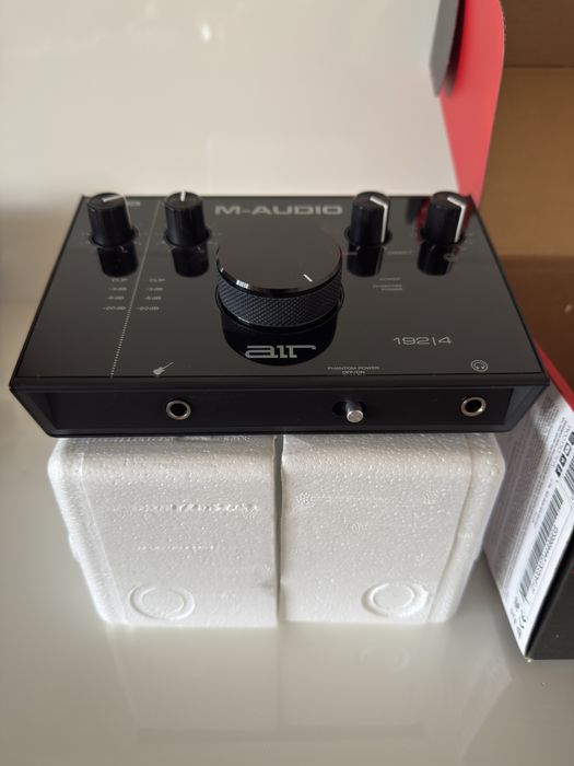 Аудіоінтерфейс М-Audio AIR 192/4 Vocal Studio Pro Recording Black