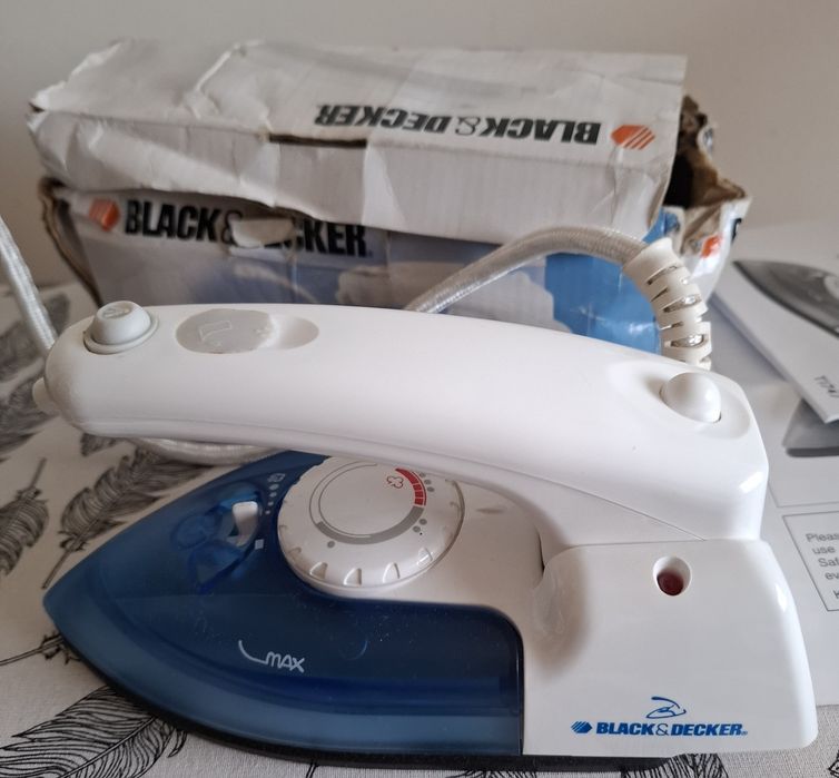 Travel iron (Black and Decker).64750959107970120