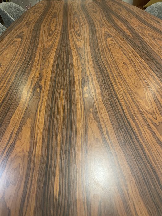 Mesa de jantar e movel garrafeira