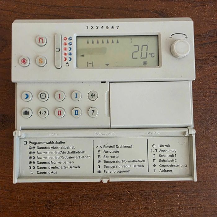 Viessmann Uhrenthermostat-F Typ 350 T40 9519881 + Sendemodul 9519587 – sprawny