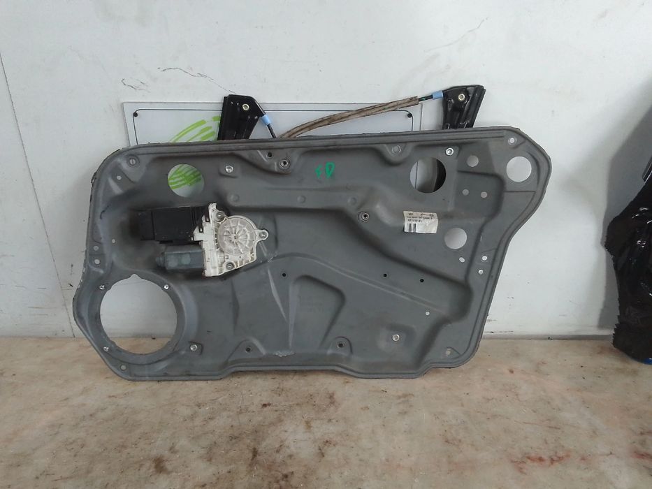 Elevador vidros frente direito VOLKSWAGEN Golf IV (1J1)