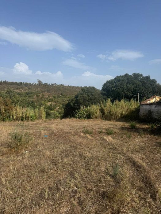 Terreno Misto com Ruina para construção