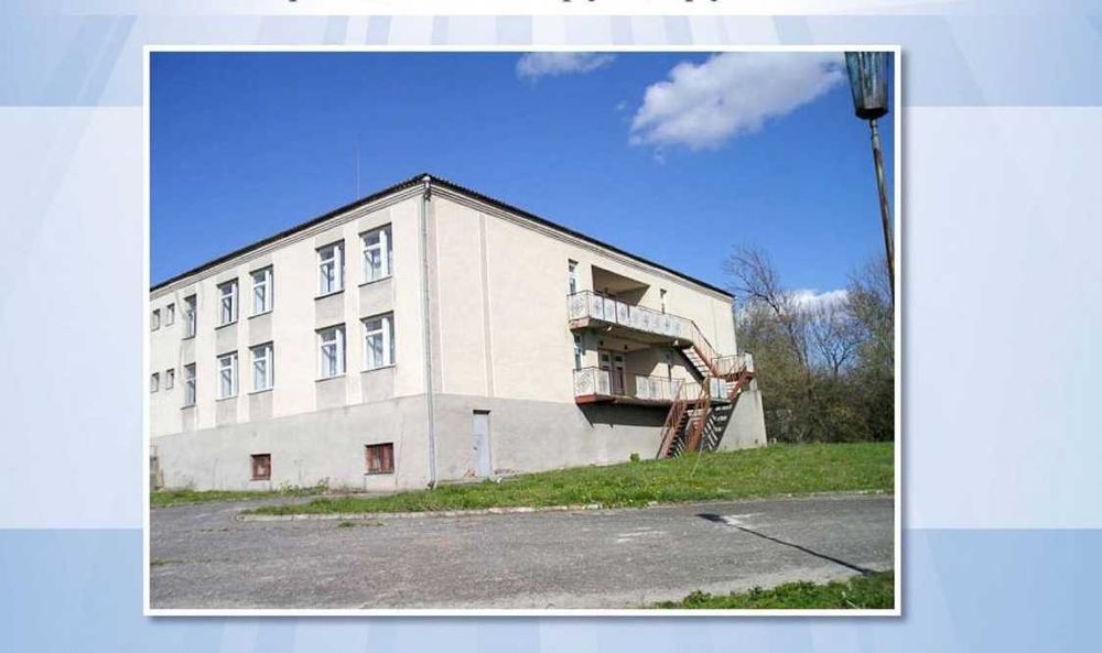 Продам базу відпочинку Сатанів , біля річки Збруч