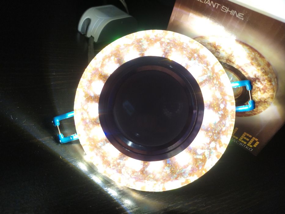 Светильник встраиваемый