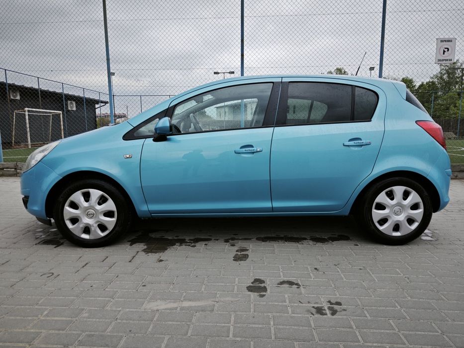 Продам Opel Corsa D 2010 року , 1.4 бензин в гарному стані,автомат , гідротрансформатор,  Продаж Опель Корса  Д