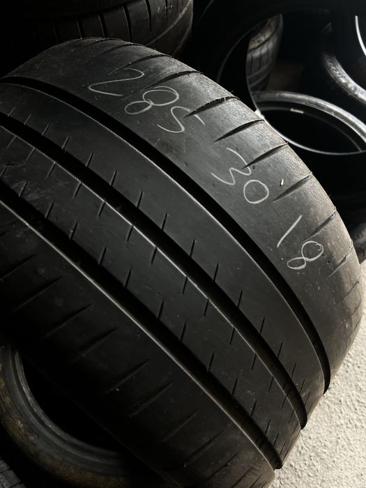 285 - 30 - 18 e 295 - 35 - 18 Michelin COMO NOVOS