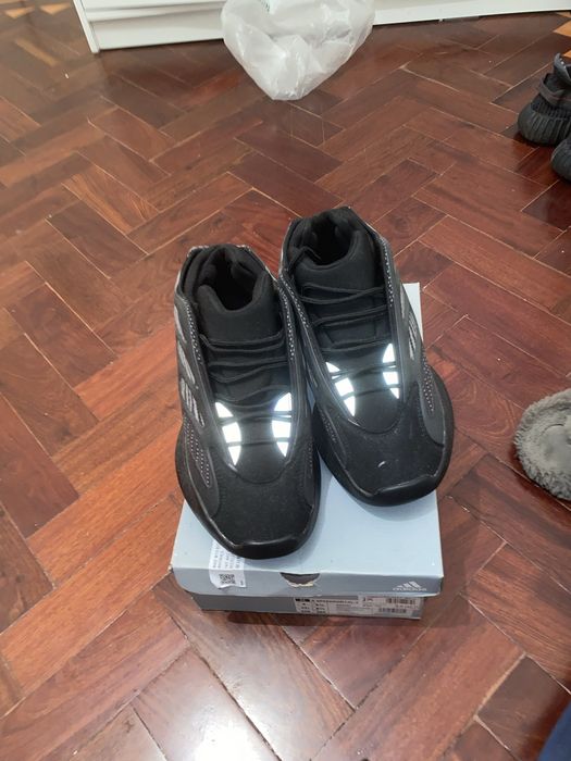 Adidas Yeezy Boost 700 V3 Dark Glow 38 usado.