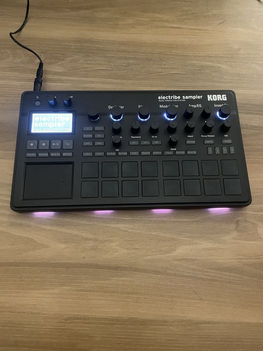 Korg electribe 2 (acompanha fonte de alimentação + adaptador)