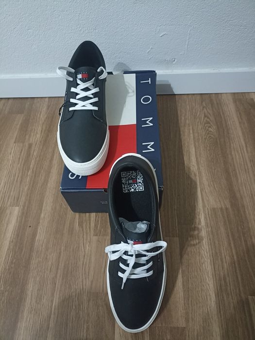 Tênis Tommy Hilfiger