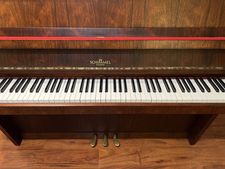 Pianinino SCHIMMEL  mechanika   Renner
