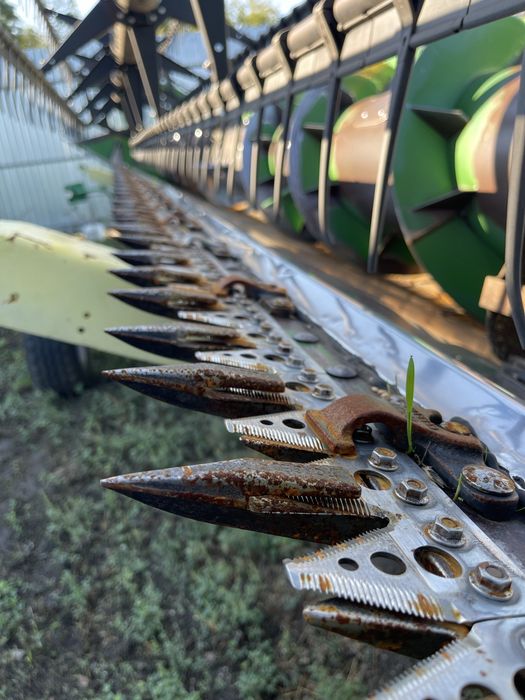 Комбайн John Deere T 660 + жатка 625R