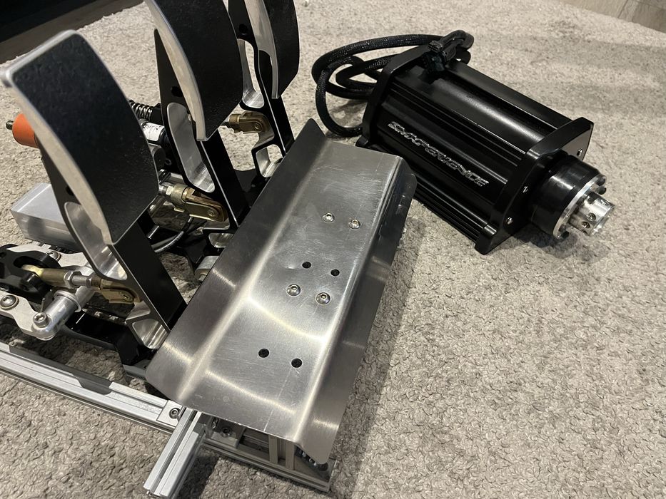 Simracing base e pedais