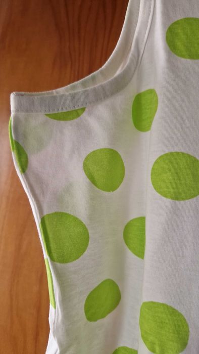 T-Shirt, Zara Kids, cor branca às bolas verdes, tamanho 13-14 anos
