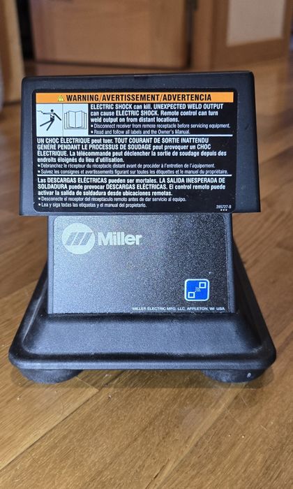 Conjunto Miller 130831 Spoolmatic 30A + Miller foot pedal wireless