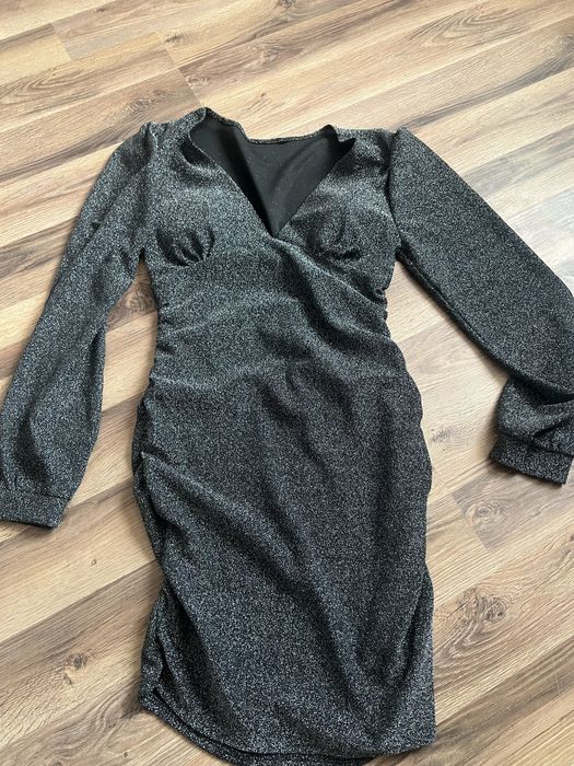 Sukienka blyszczaca szara s