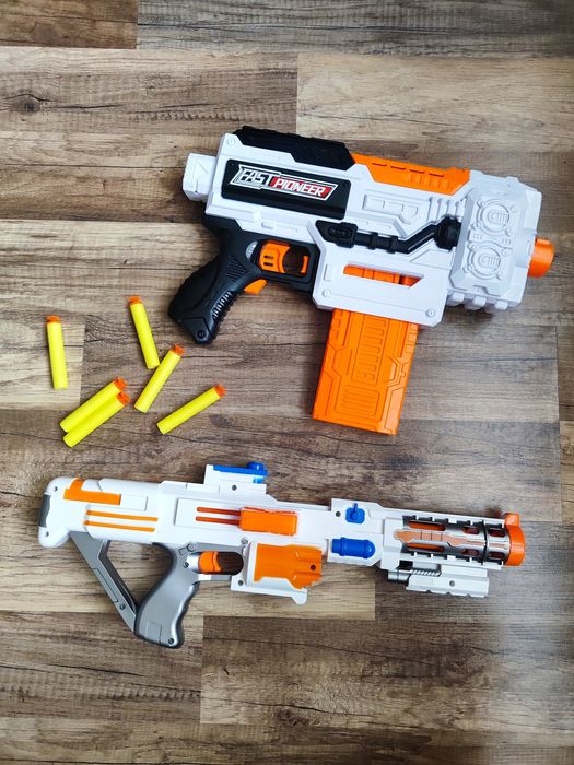 Електричний водяний пістолет