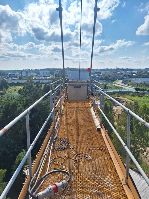 Używany dźwig żuraw Liebherr 132 EC-H8 FR Tronic 2005r