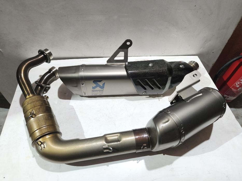 Akrapovic   Yamaha R7 / MT 07/ XSR 700