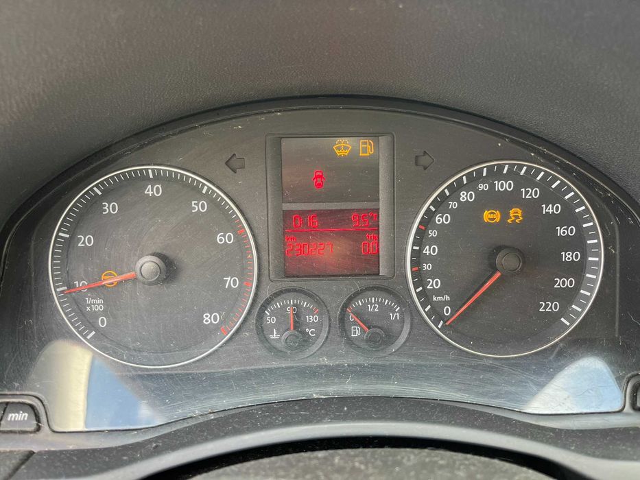 skrzynia biegów manual 5 biegów FXQ vw golf v 5 1k0 1.4 16v 75 KM bca fxq 2003 -2009