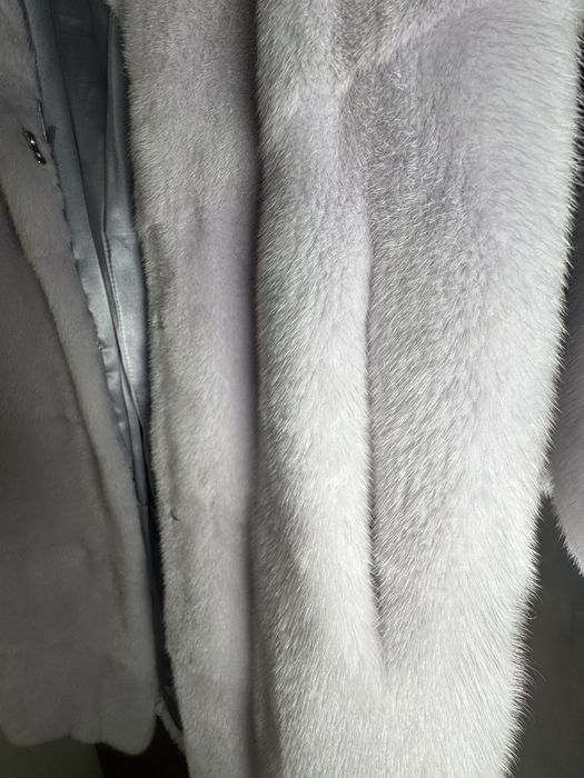 Норкова шуба ніжно лілового кольору в ідеальному стані