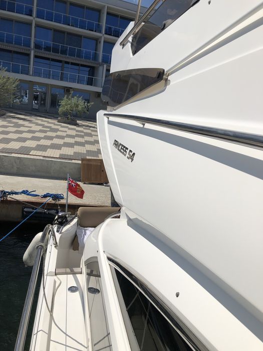 Яхта Princess 50