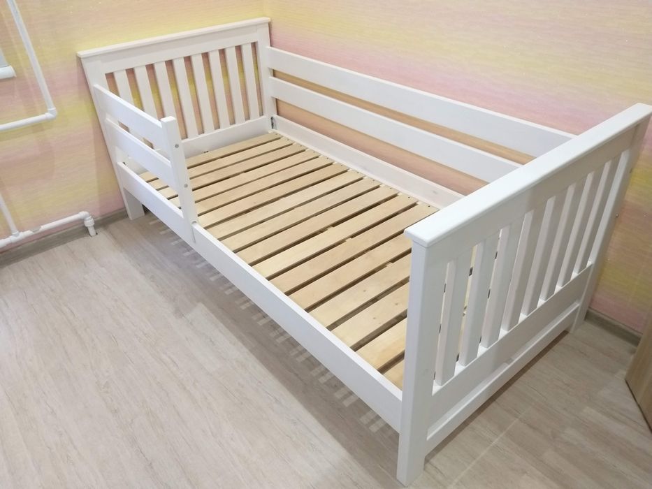 Ліжко дерев'яне полуторне/підліткове/дитяче