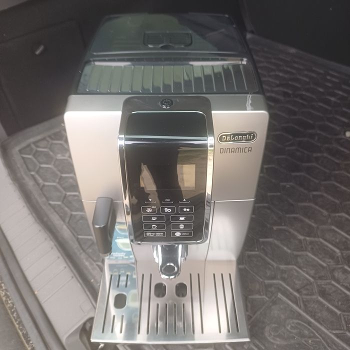 Кавоварка Delonghi Dinamica