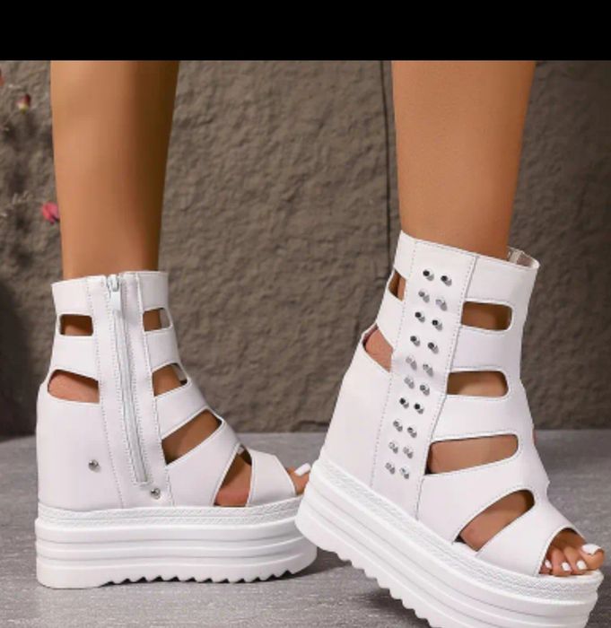 Szałowe sandały do łydki 26cm