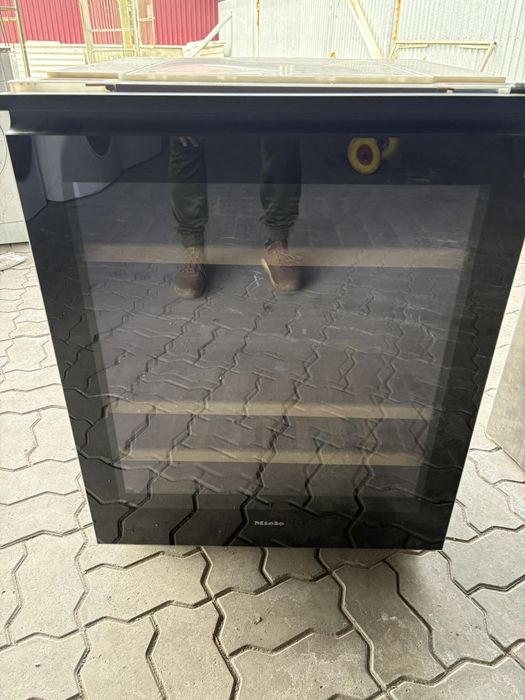 Вбудована винна шафа Miele KWT 6321 UG
(A140407)